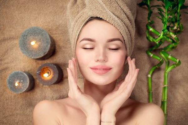ارائه خدمات حرفه ‌ای پوست و زیبایی در آکادمی رویا هرندی